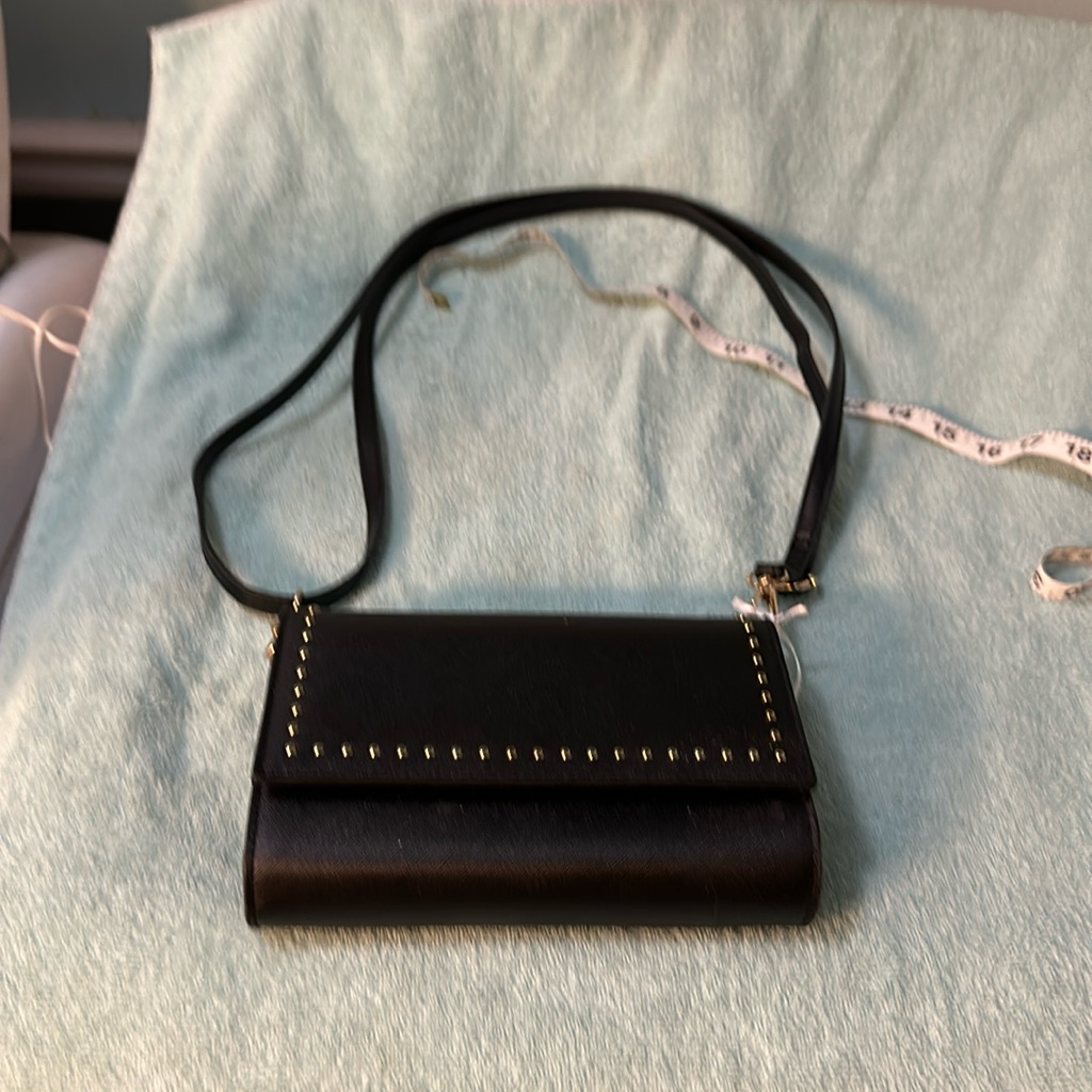 Nwt Cross Body Tech Purse.